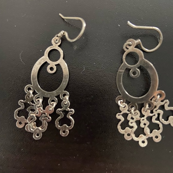 Choice of different pairs of Sterling Silver Earrings - Picture 5 of 5